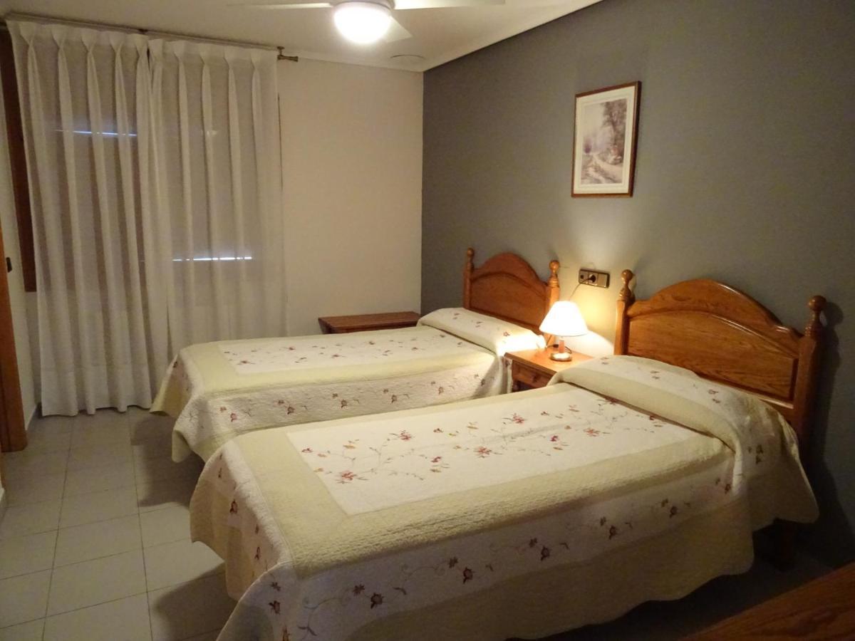 Hostal Pirineos Aínsa Екстериор снимка